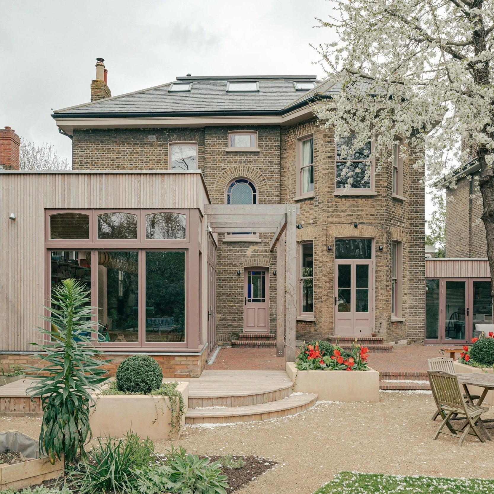 THE BROCKLEY HOUSE, LEWISHAM | LIGHTING BY DYKE & DEAN | DESIGN BY FRAHER | PHOTOGRAPHY BY CHRIS WHARTON