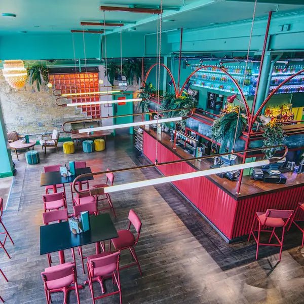 BIG CHILL BAR, KINGS CROSS | LIGHTING SUPPLY - DYKE & DEAN