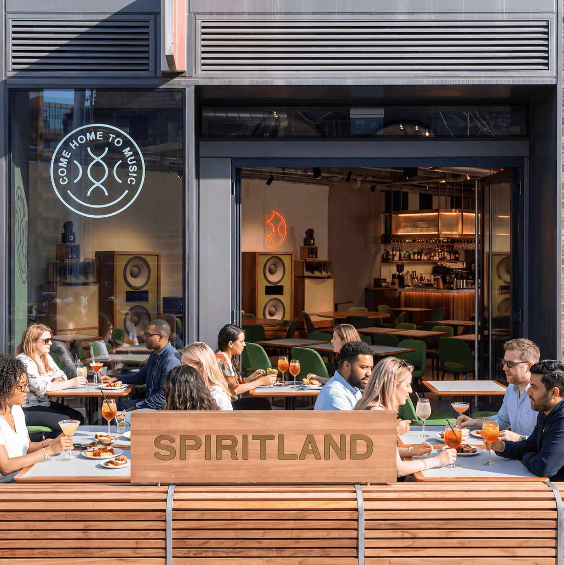 SPIRITLAND, KINGS CROSS, LONDON | LIGHTING BY DYKE & DEAN | DESIGN BY FRAHER | PHOTOGRAPHY BY ADAM SCOTT - DYKE & DEAN