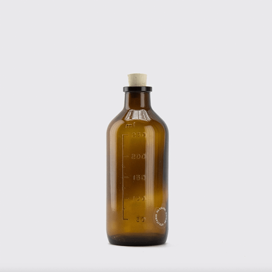 500ML AMBER GLASS BOTTLE - DYKE & DEAN