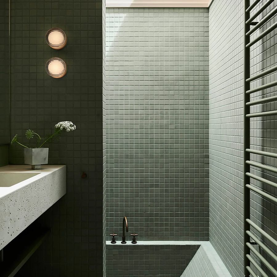 RIPPLE SCONCE WALL & CEILING LIGHT CAST GLASS CLEAR