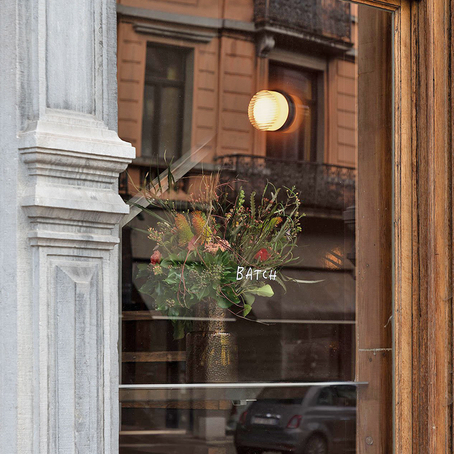 RIPPLE SCONCE WALL & CEILING LIGHT CAST GLASS CLEAR