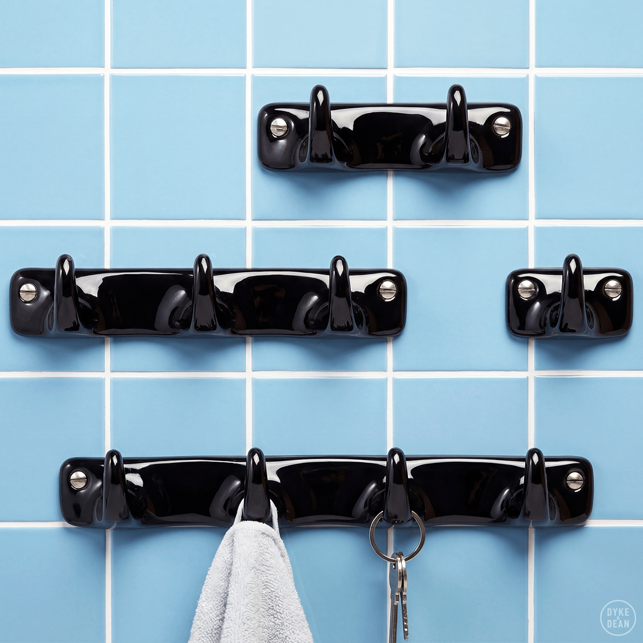 BLACK PORCELAIN HOOK 4 - DYKE & DEAN