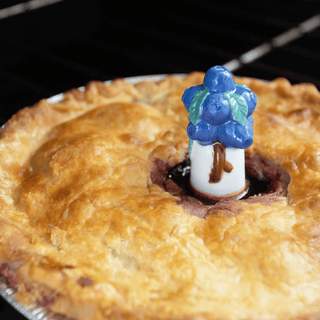 CERAMIC BLUEBERRY PIE VENT PIE BIRD - DYKE & DEAN