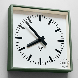 DYKE AND DEAN VINTAGE GREEN SQUARE CLOCK OUTLET - DYKE & DEAN