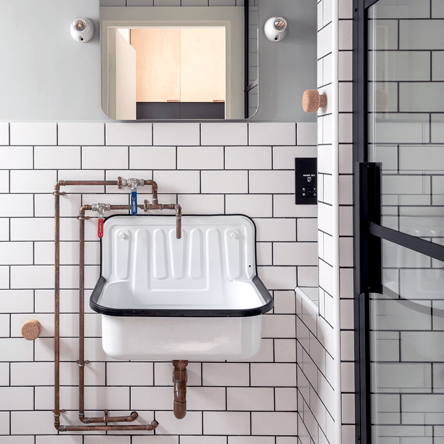 DYKE & DEAN BLACK ENAMEL BUCKET SINK BLACK RIM - DYKE & DEAN