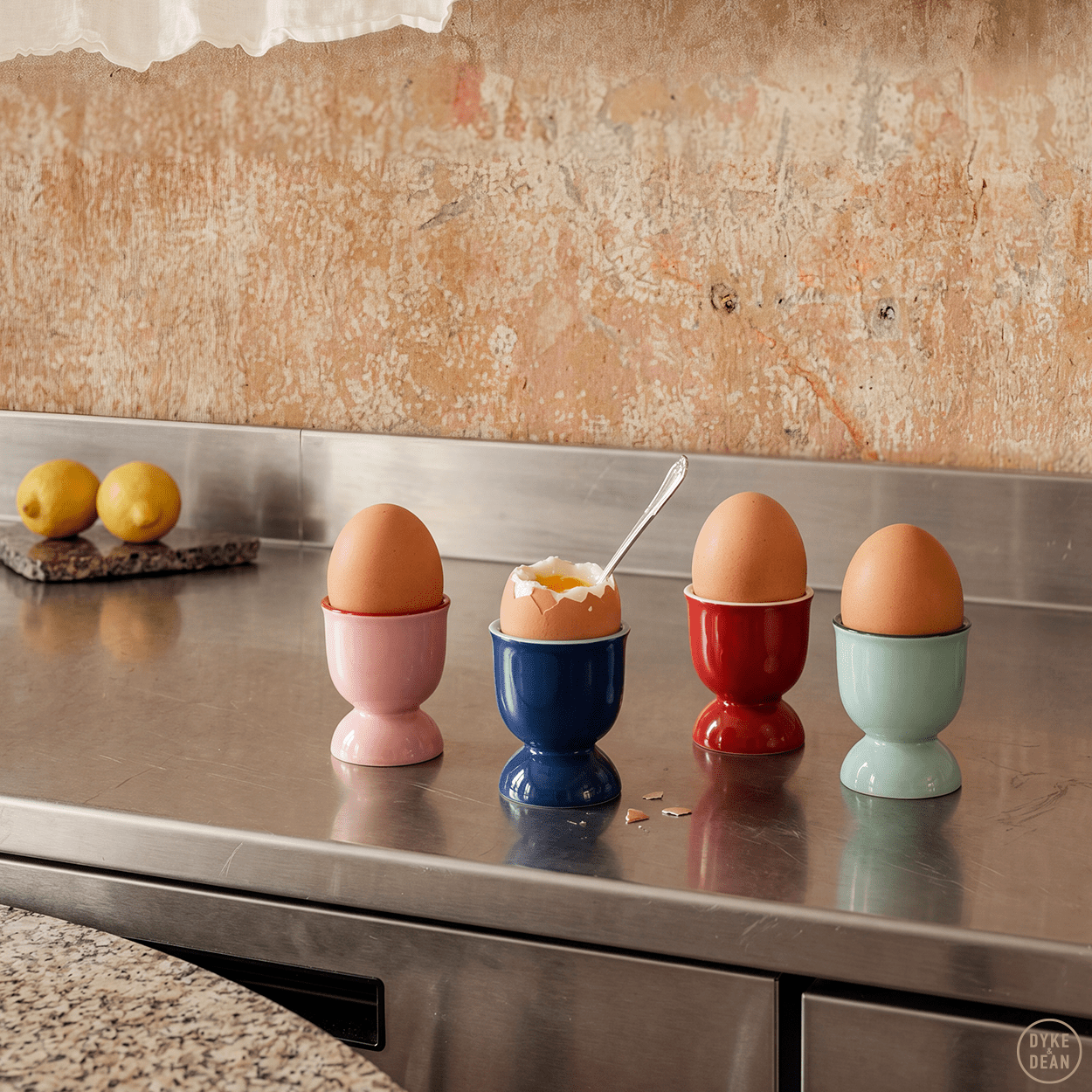 DYKE & DEAN CERAMIC EGG CUP PINK RED RIM - DYKE & DEAN