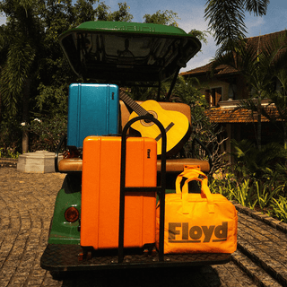 FLOYD WEEKENDER BAG HOT ORANGE - DYKE & DEAN