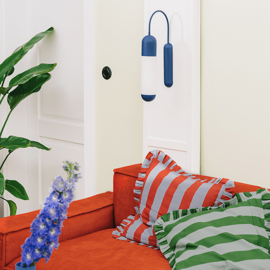 FUNSUI PILL WALL LIGHT TUBE BLUE - DYKE & DEAN