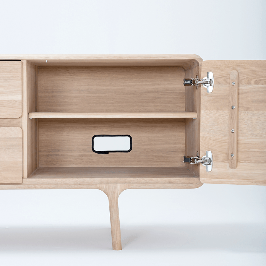 GAZZDA FAWN SIDEBOARD OAK 180 - DYKE & DEAN