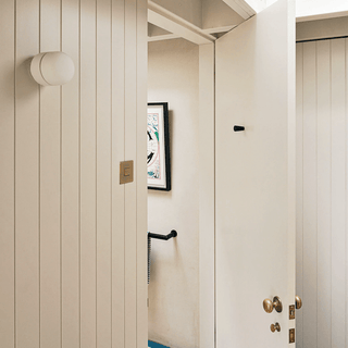IFO ELECTRIC 100/110 PORCELAIN WHITE IP44 - DYKE & DEAN