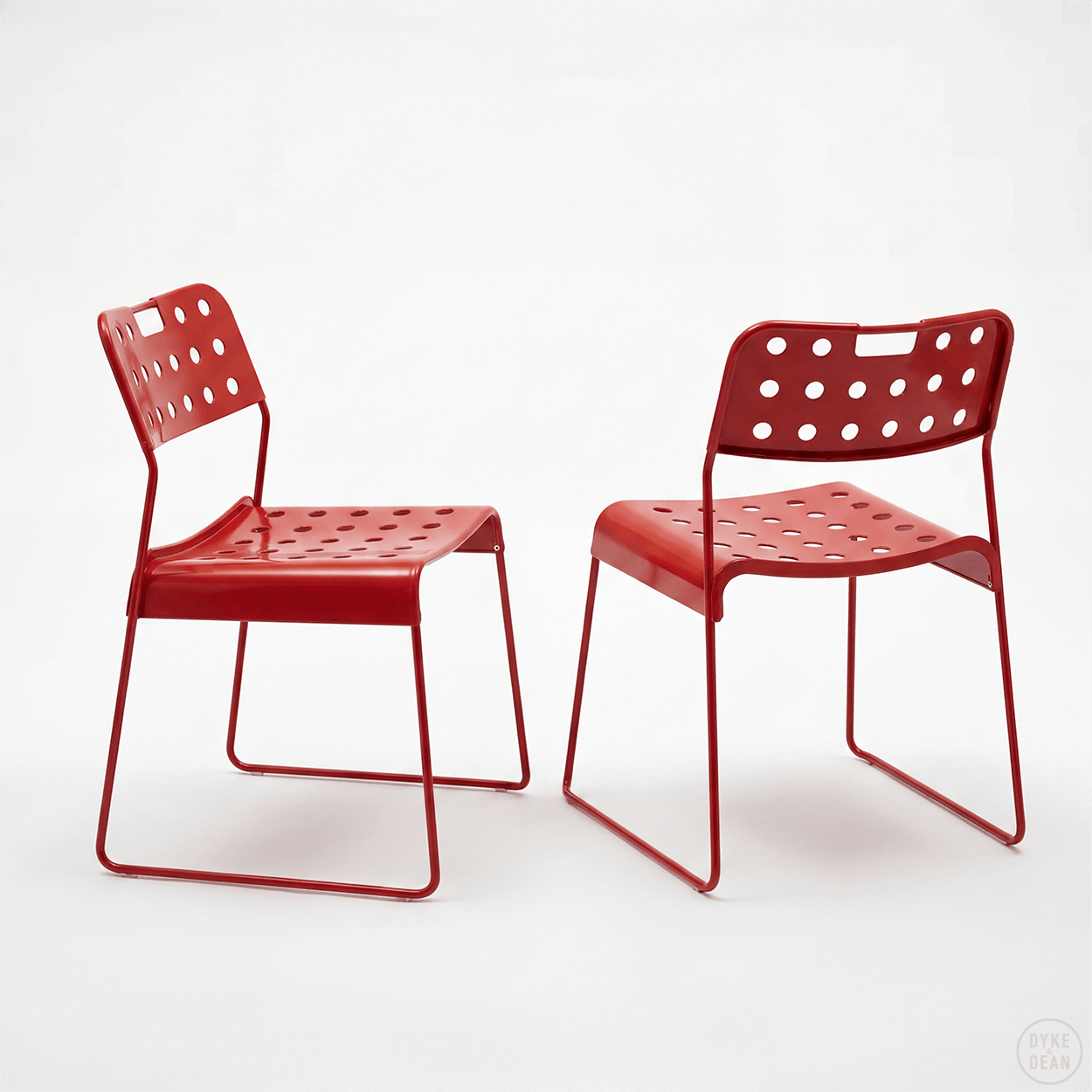 OMKSTAK. 1965 CHAIR TRAFFIC RED - DYKE & DEAN