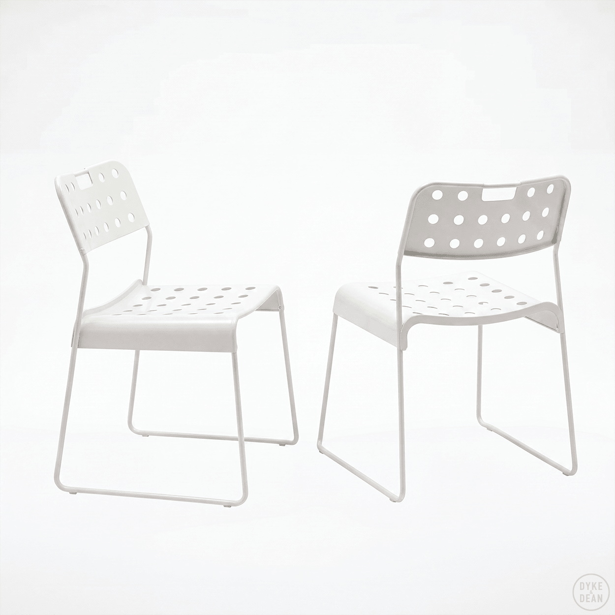 OMKSTAK. 1965 CHAIR WHITE - DYKE & DEAN