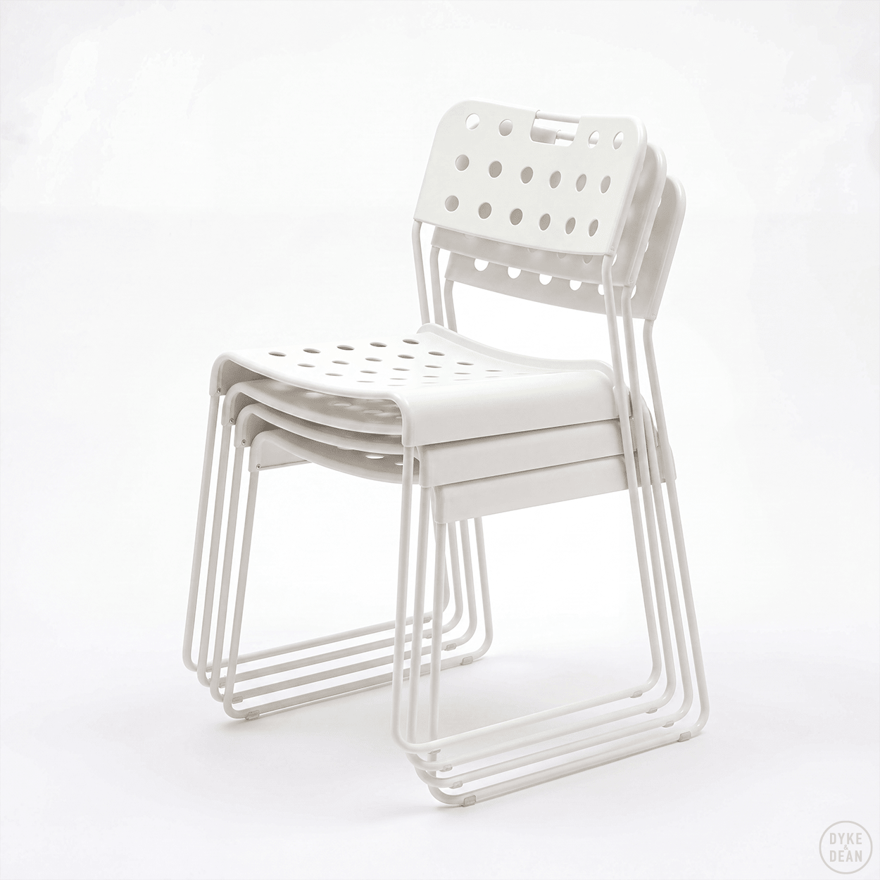 OMKSTAK. 1965 CHAIR WHITE - DYKE & DEAN