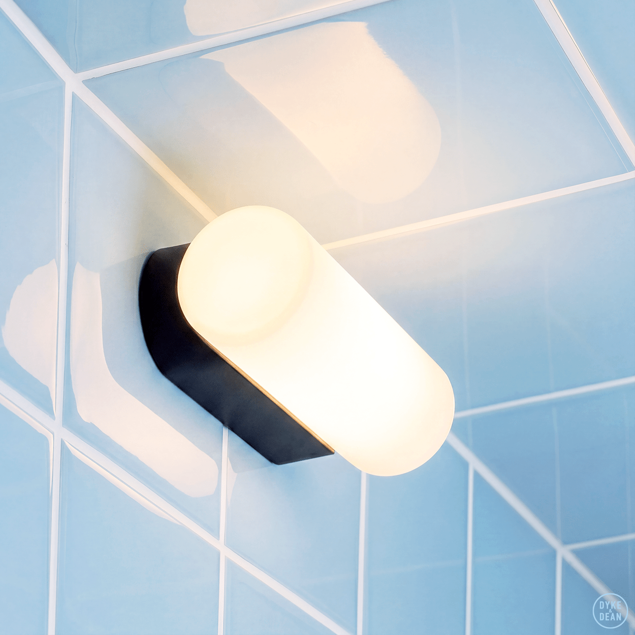 OPAL BATHROOM MIRROR LIGHT BLACK - DYKE & DEAN