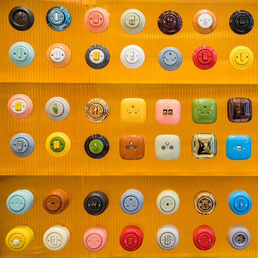 PORCELAIN KATY PATY COLONA ROUND SURFACE MOUNTED USA 15AMP SOCKET SKY BLUE - DYKE & DEAN