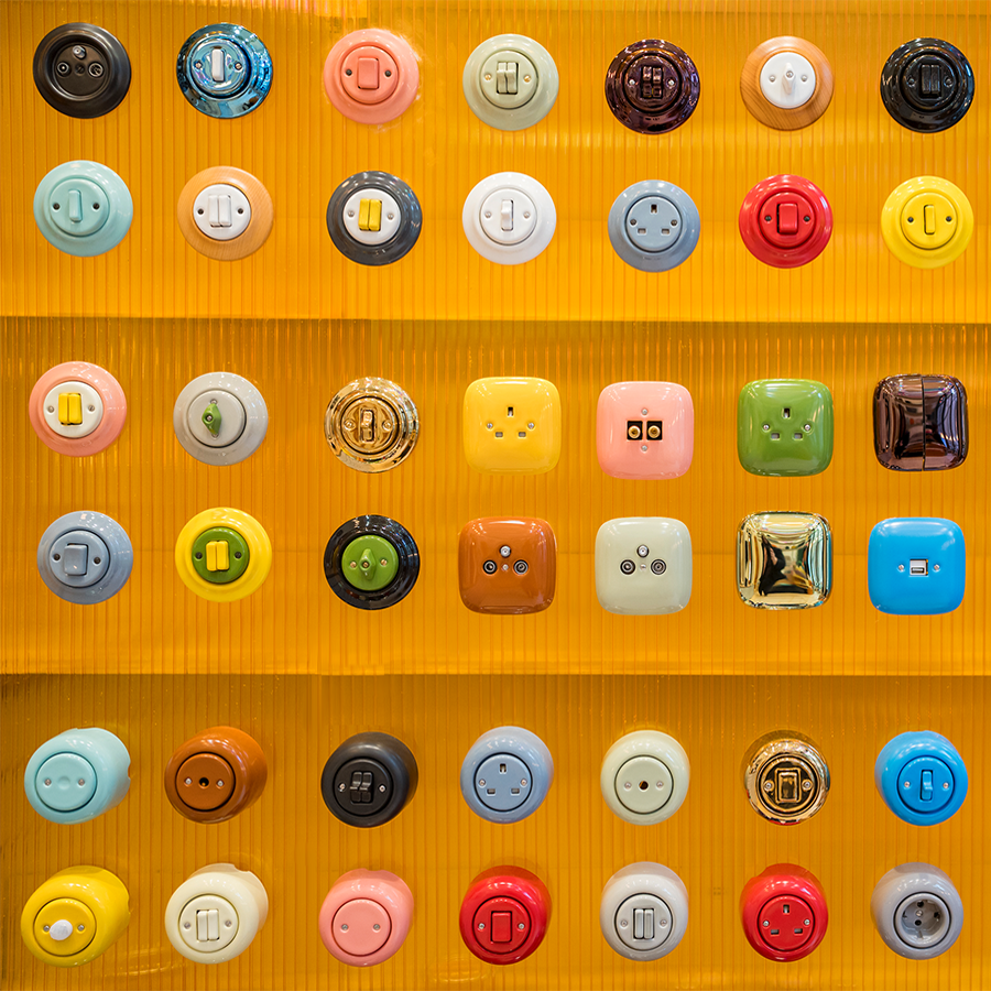 PORCELAIN WALL MOTION SENSOR CARROT - DYKE & DEAN