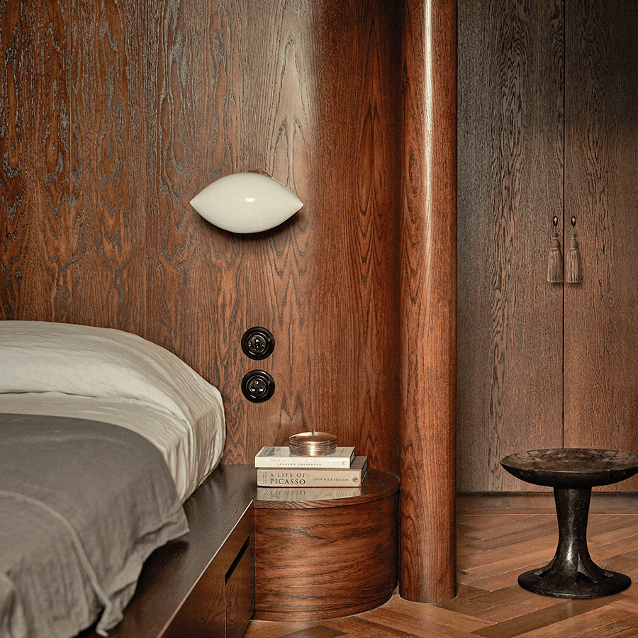 PORCELAIN WALL SOCKET BROWN UK - DYKE & DEAN