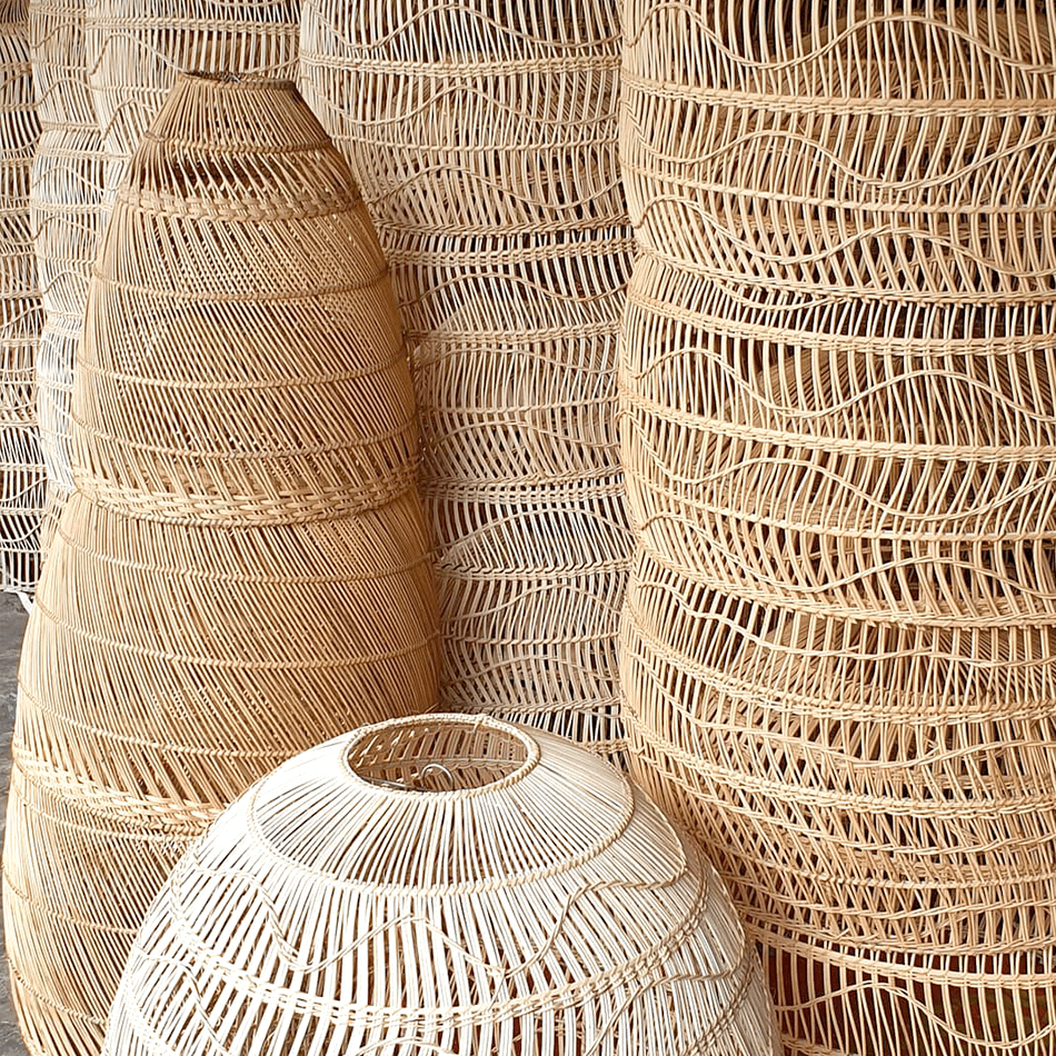 RATTAN LAMP APOLO LARGE - DYKE & DEAN