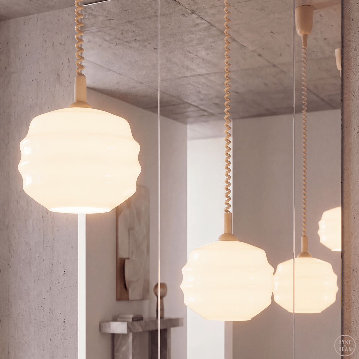 RIPPLE OPALINE RETRACTABLE CORD LIGHT LARGE - DYKE & DEAN