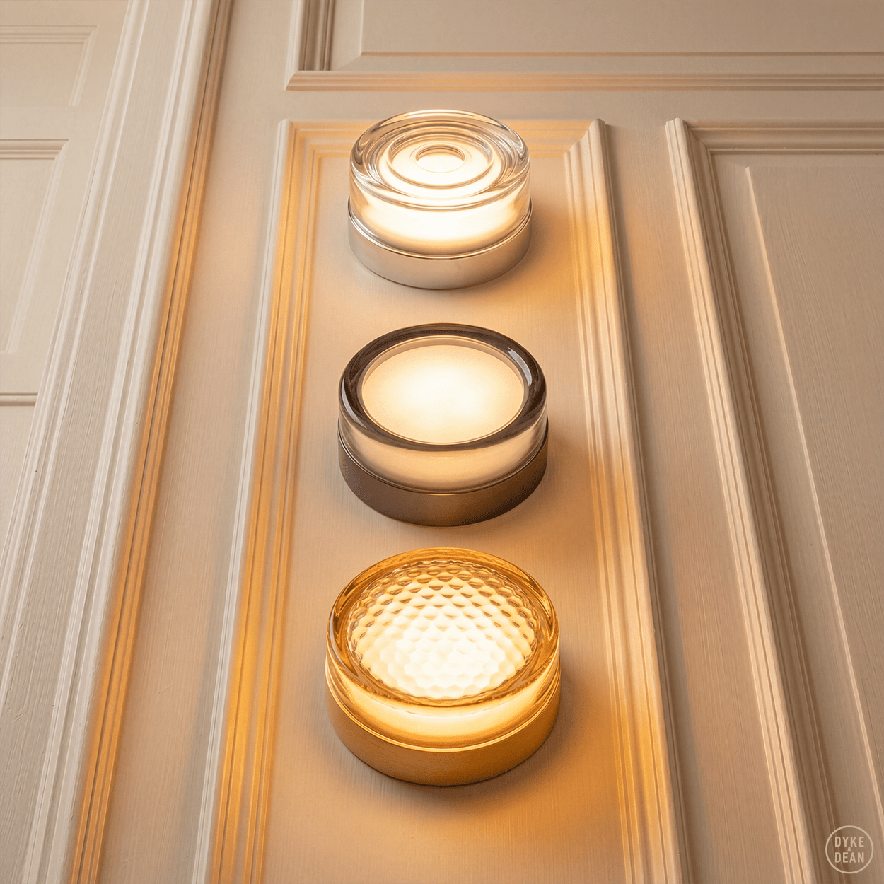 ROUND WATERPROOF WHITE WALL CEILING SCONCE CLEAR GLASS LIGHT - DYKE & DEAN