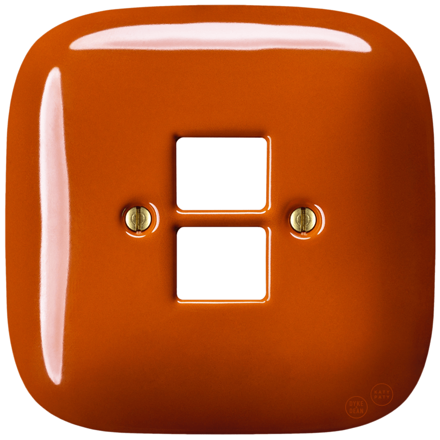 Socket Red Colour SQUARE PORCELAIN WALL SOCKET BRICK RED PC/USB - DYKE & DEAN