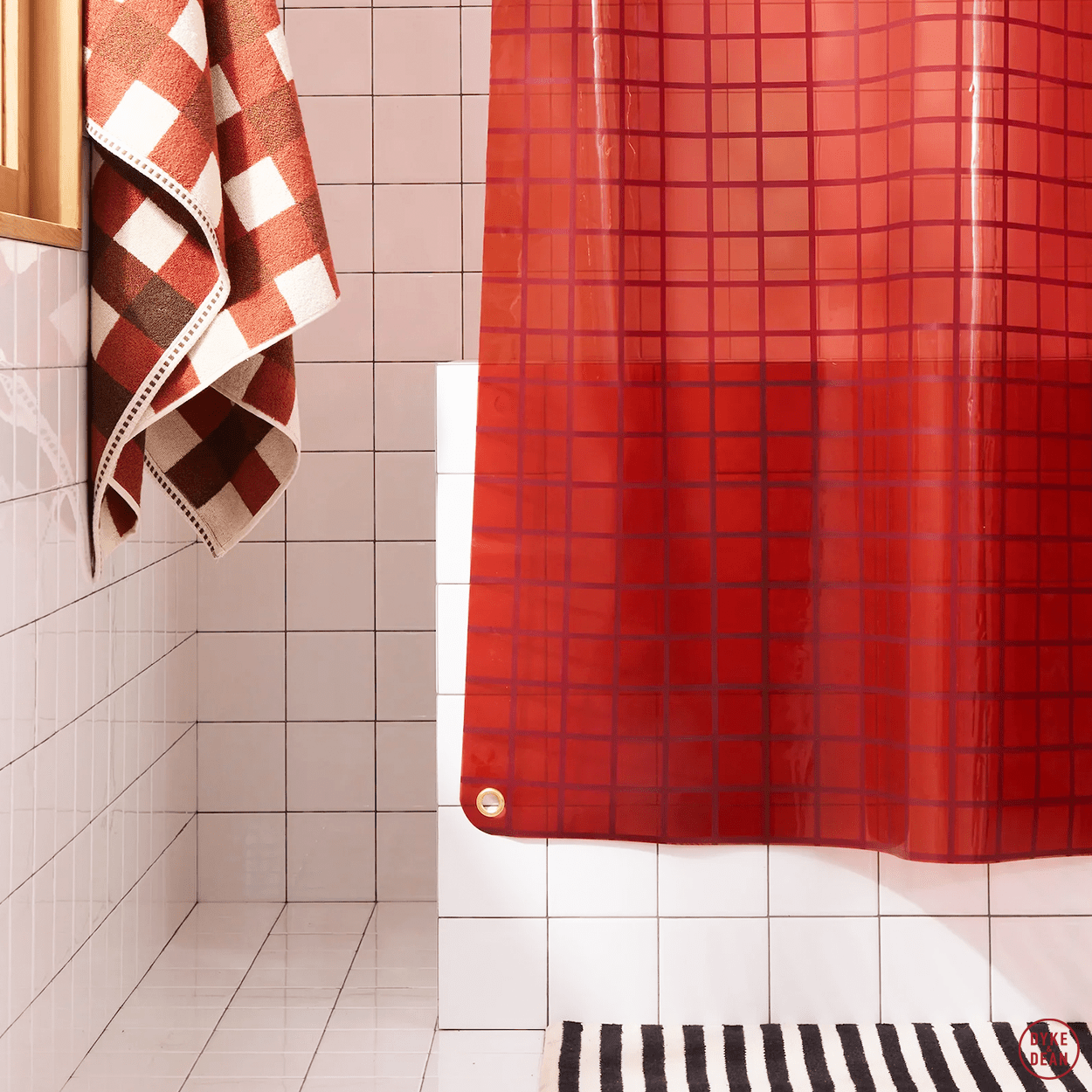 SUN SHOWER GRID CURTAIN BRICK RED - DYKE & DEAN