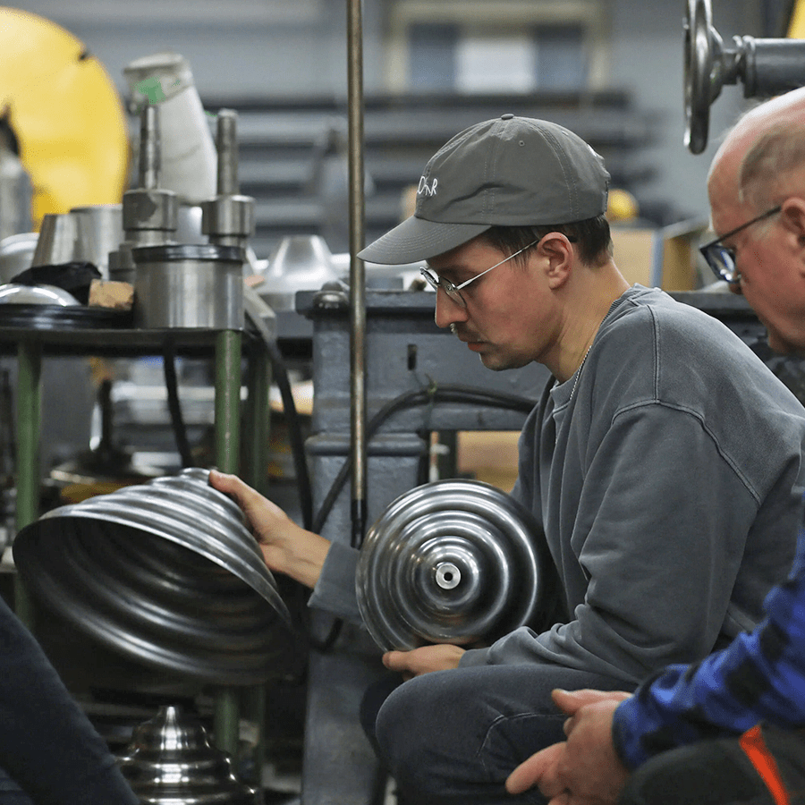 WAVE TABLE LIGHT RED - DYKE & DEAN