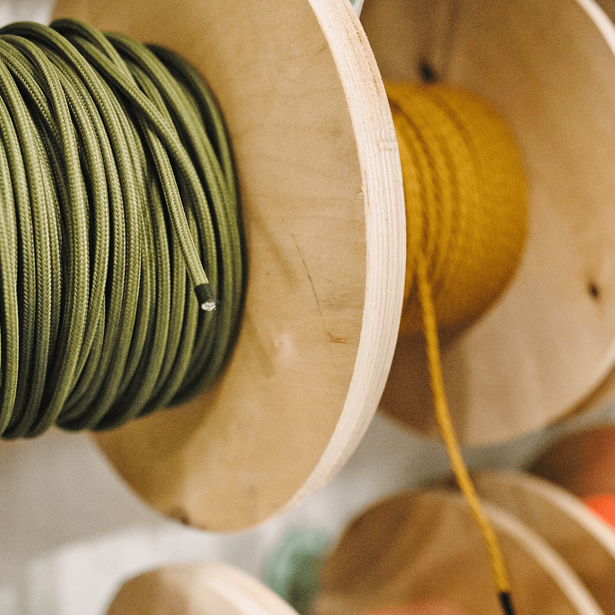 YELLOW ROUND FABRIC CABLE - DYKE & DEAN