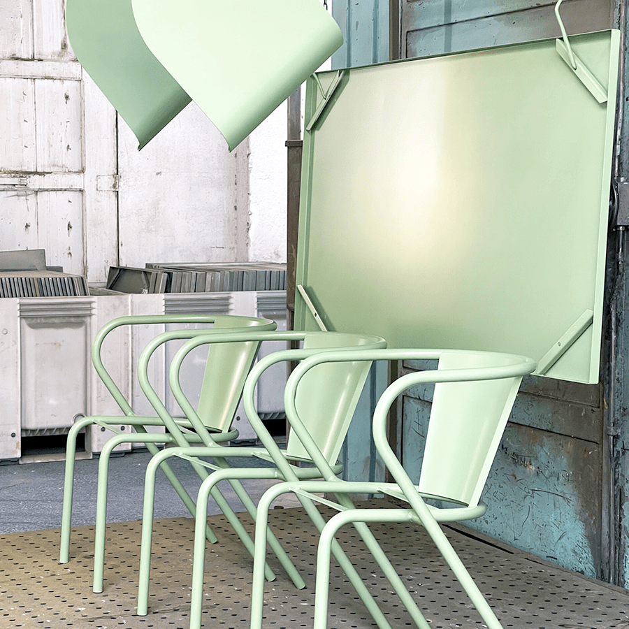 ADICO REALIZADOR STACKING CHAIR - DYKE & DEAN