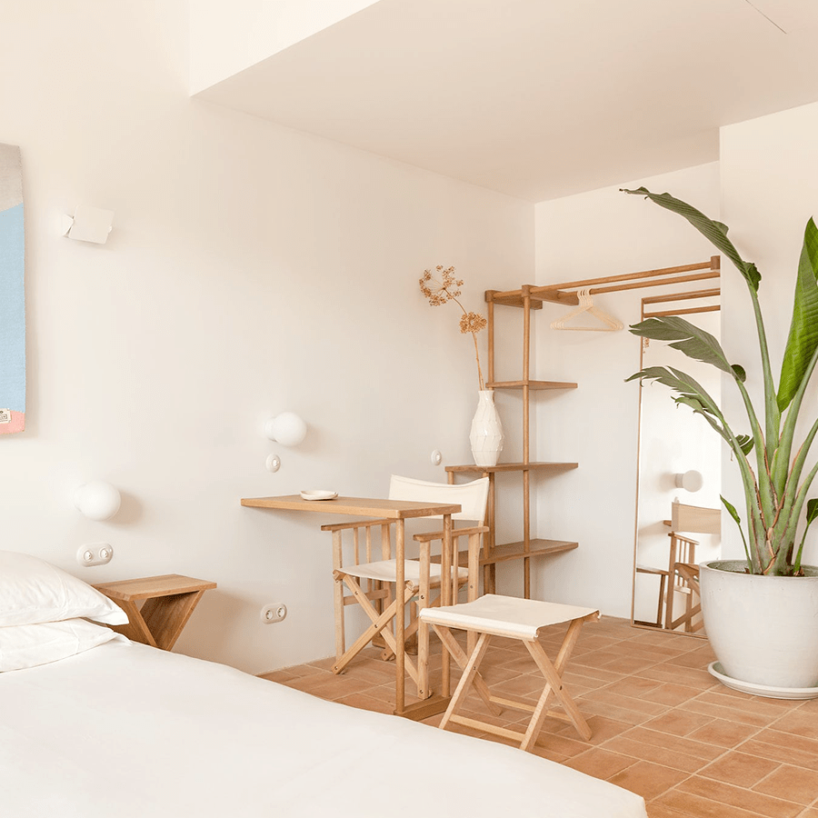 CLASSIC DIRECTOR FOLDING TABLE MEDIUM 63 DYKE DEAN