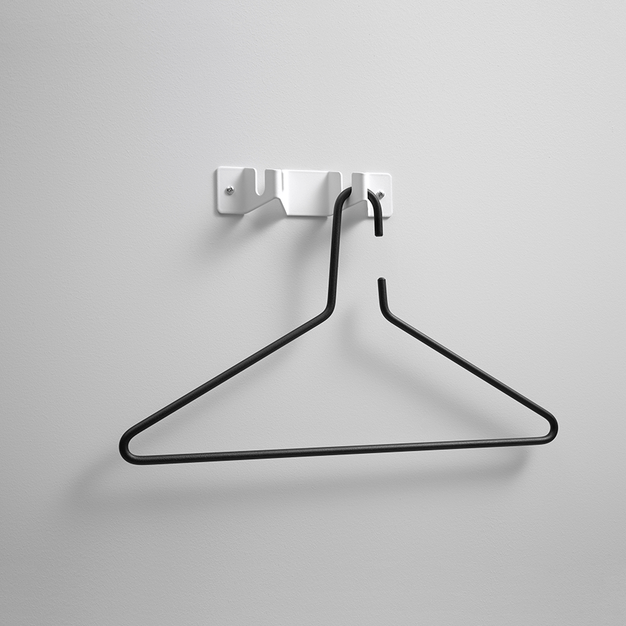 CLOTHING HANGERS - DYKE & DEAN