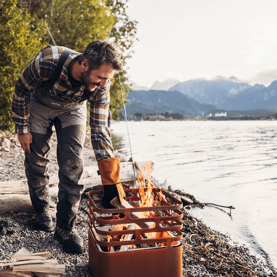 CUBE FIRE BASKET & GRILL BLACK CUBE GRILL - DYKE & DEAN