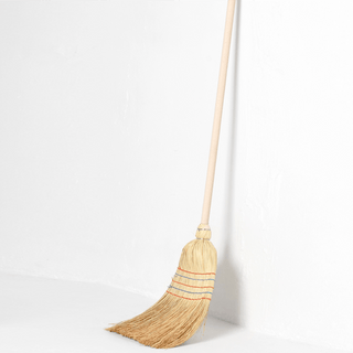 NATURAL CORN STRAW SUPER BROOM - DYKE & DEAN