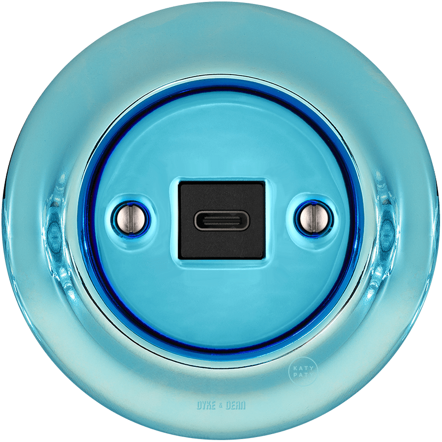 PORCELAIN WALL SOCKET SKY BLUE USB-C - DYKE & DEAN
