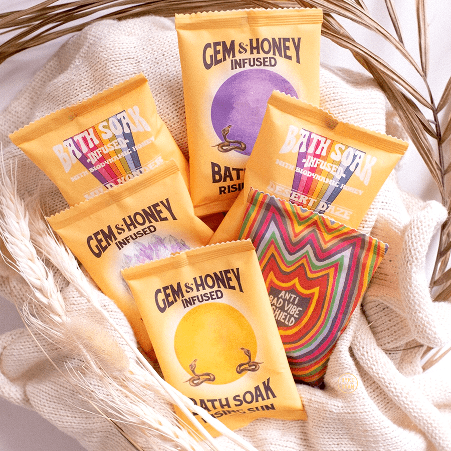 WILD YONDER BOTANICALS COSMIC BATH SOAK - DYKE & DEAN